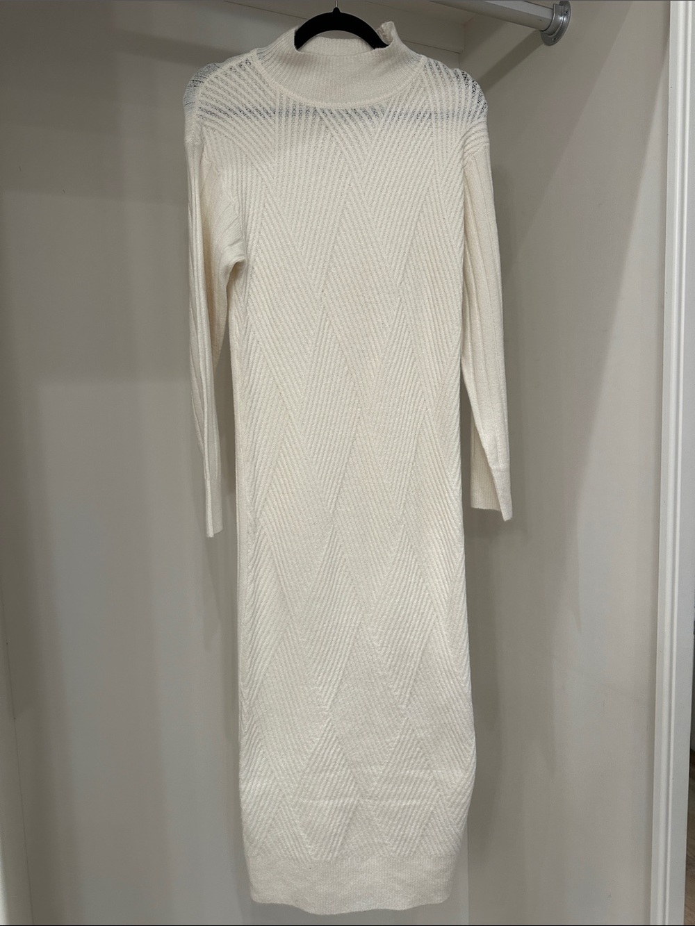 Pink Lily small Women's Cream Knit Turtleneck Sweater Dress. Great condition